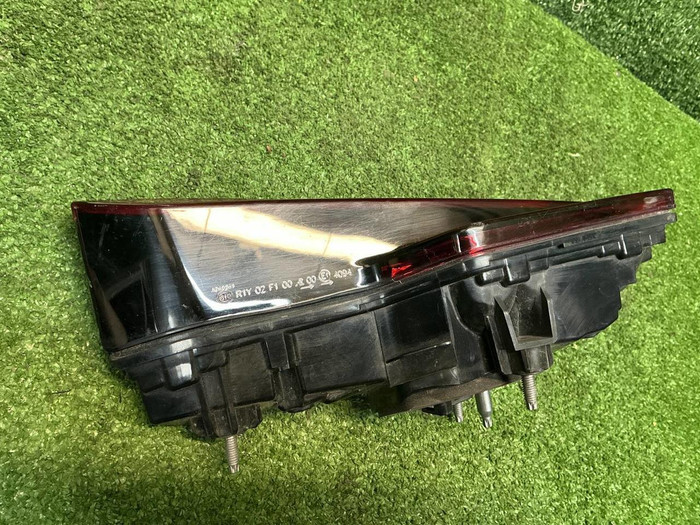 Фонарь правый внутренний Audi A4 B9 (2015-2020)