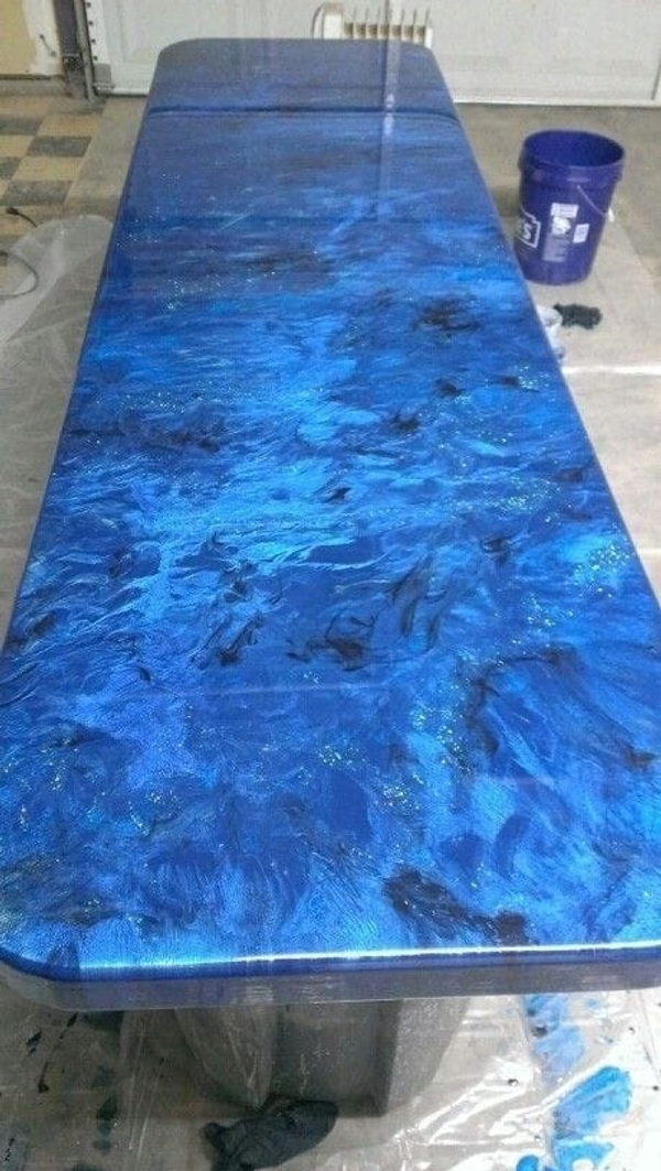 ЭКСКЛЮЗИВНЫЙ СТОЛ ИЗ ЭПОКСИДНОЙ СМОЛЫ