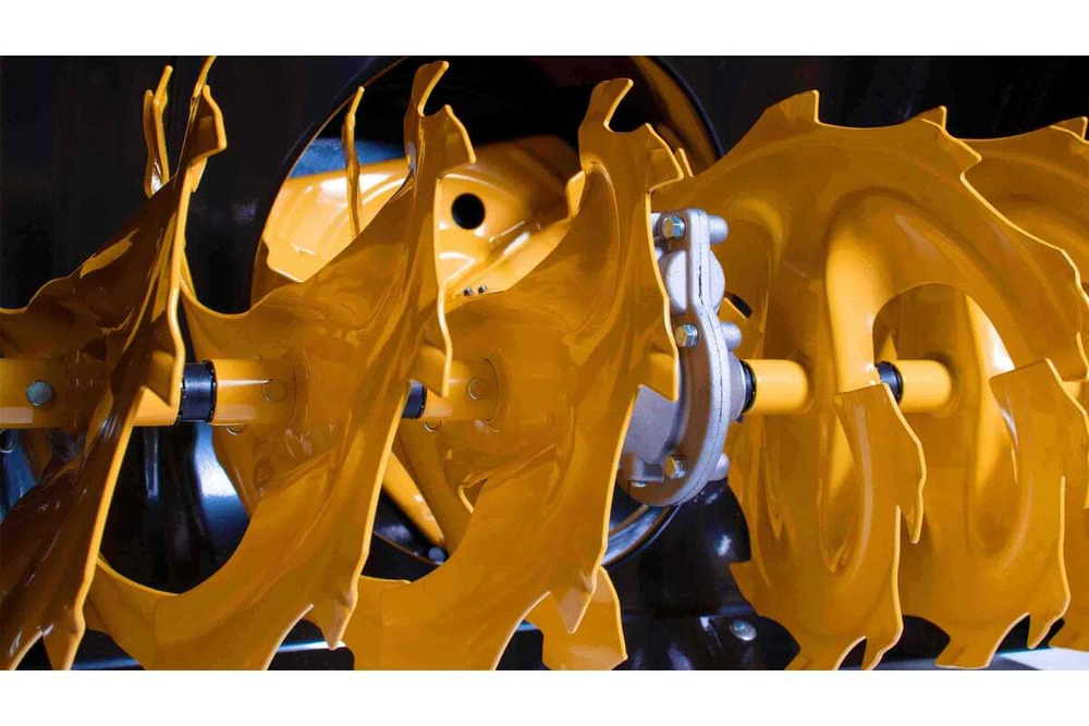 Снегоуборочная машина Champion STT1170E