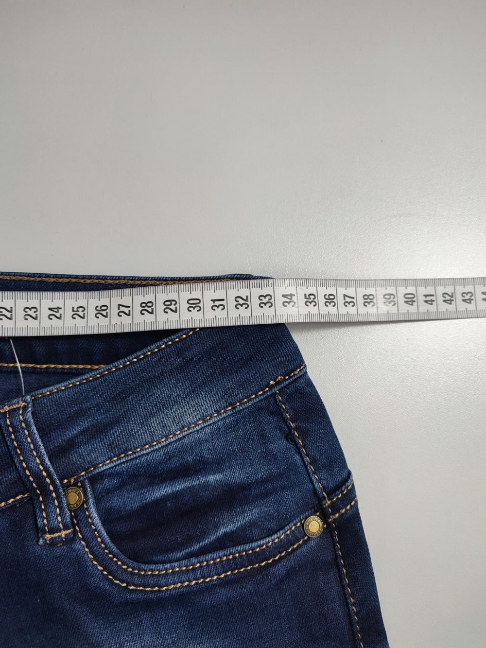 Джинсы Blinluck с потертостями 42 размер