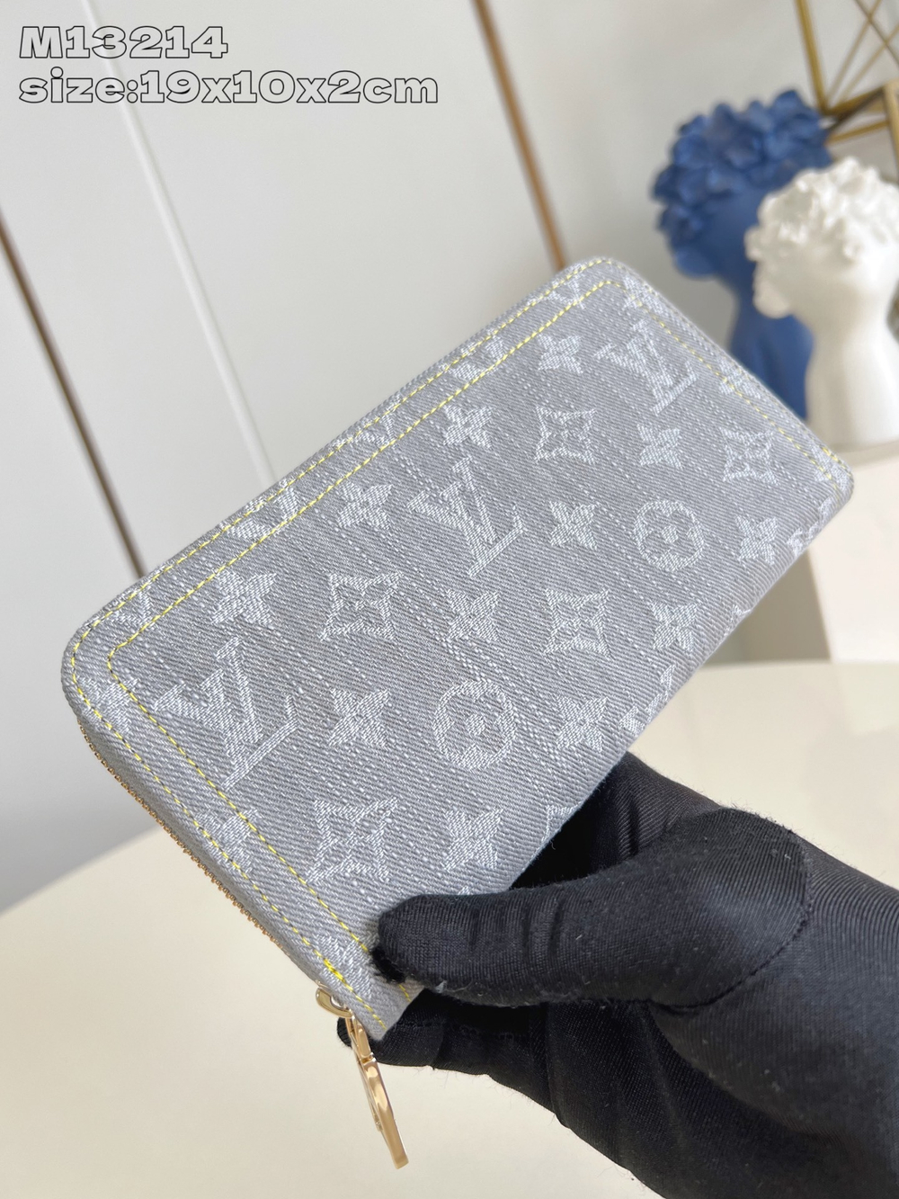 Louis Vuitton Zippy Wallet
