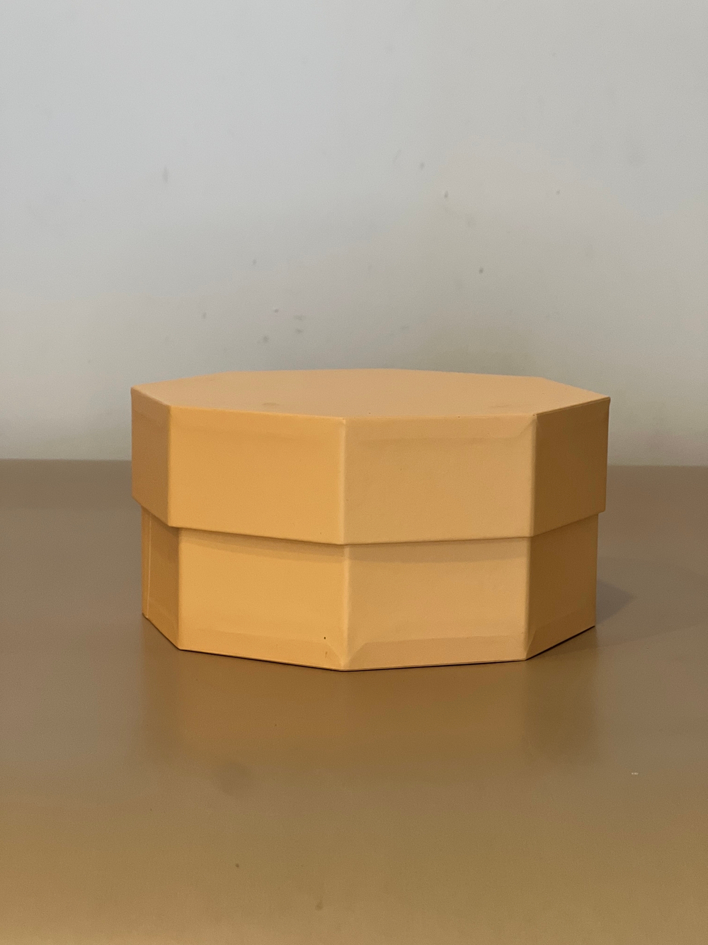 Короткие восьмигранники 16 см.Цвет;Персиковый. Розница 350 рублей .