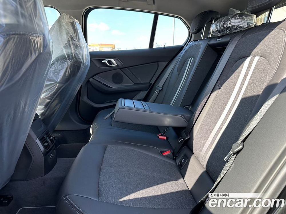 BMW 1 Series (F40) 120i Sports (09.2023)