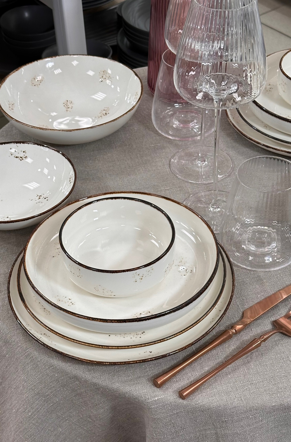 Тарелка с бортом d=21,5 см, фарфор "NOBLE" серия "Grace"