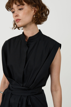 Блуза с драпировкой и поясом
