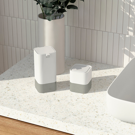 Диспенсер для жидкого мыла 430мл Bergenson Bjorn Bath Tyer белый/серый