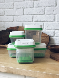 Контейнер квадратный 1.5 л Sistema FreshWorks зеленый