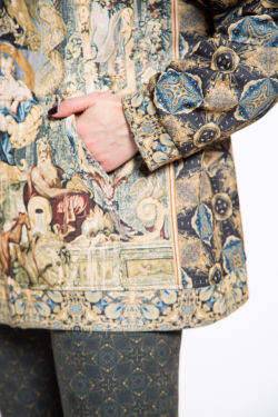 Худи "Барокко", по мотивам рисунков на средневековой портьере, представляющих Венеру и амуров. Эпоха короля Людовика XIV