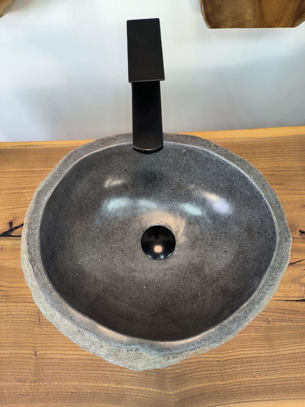 Раковина из речного камня RS-65857 41х37х15 из натурального камня
