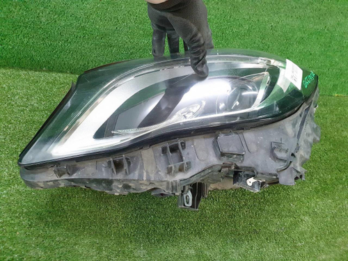 Битая Фара левая Mercedes GLA x156 (2017-2020) LED