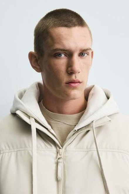 ZARA ПРОРЕЗИНЕННЫЙ СТЕГАНЫЙ ЖИЛЕТ, ЖЕЛТОВАТО-БЕЛЫЙ