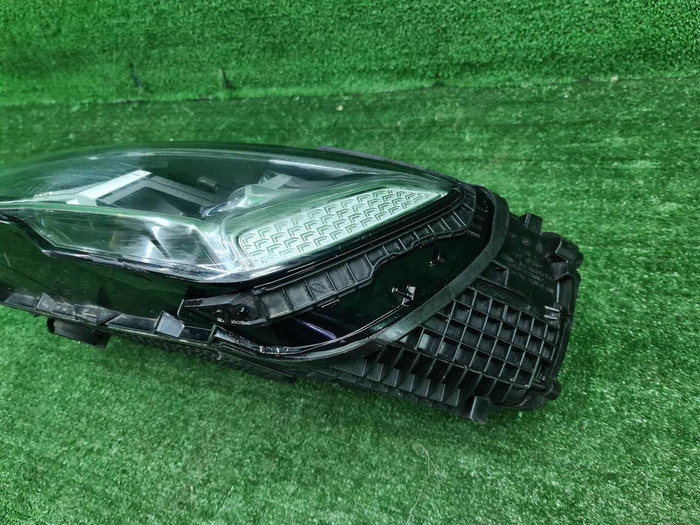 Фара левая Audi Q7 2 (2019-н.в.) LED