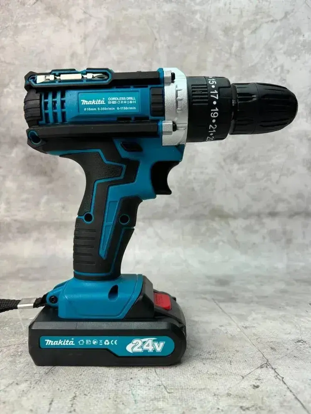 Makita Дрель-шуруповерт, 24 В, 25 Нм, 2 АКБ