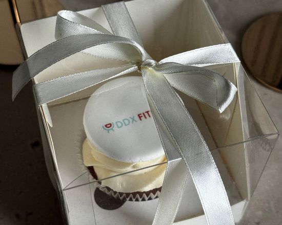 Капкейки с логотипом, печать на мастике, упаковка на 1 шт