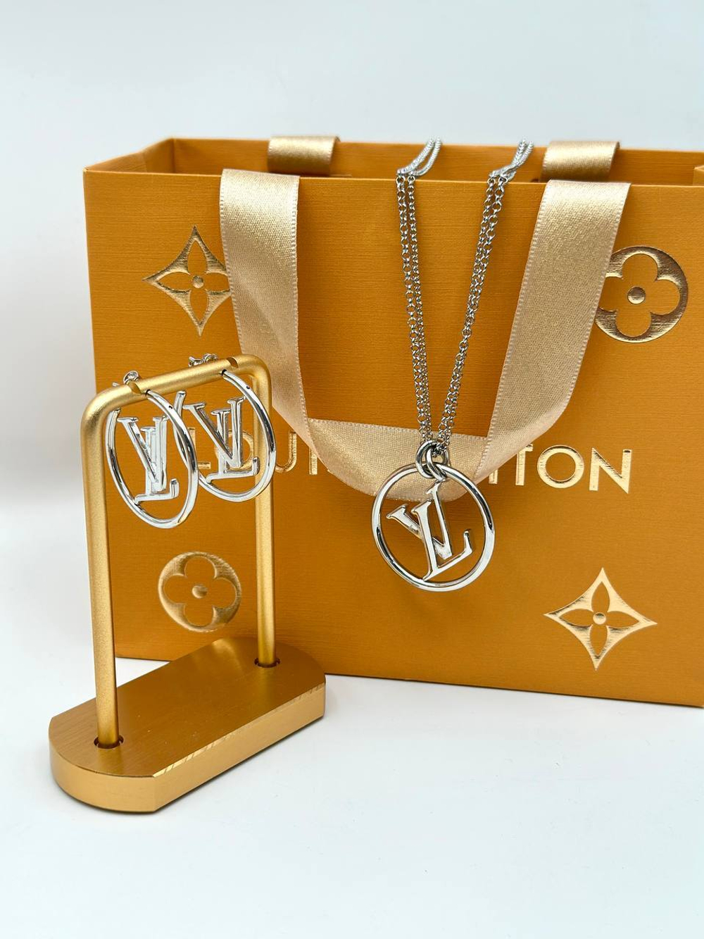 Кулон Louis Vuitton