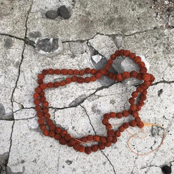 Четки рудракша 105-110 бусин, 13-15 мм без кисточки