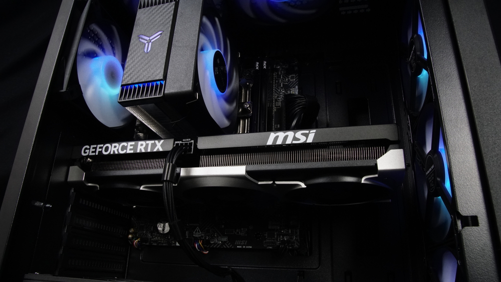 i5 14400F + RX 9070 16Gb