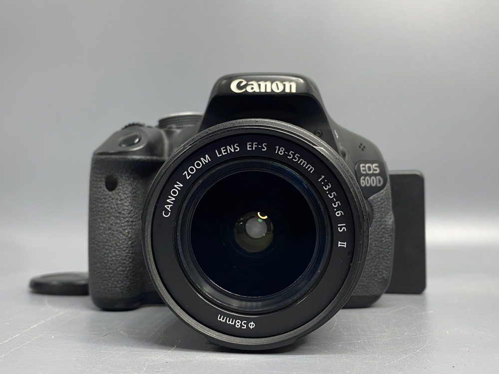 Canon EOS 600D kit 18-55mm ll 38.000 Кадров