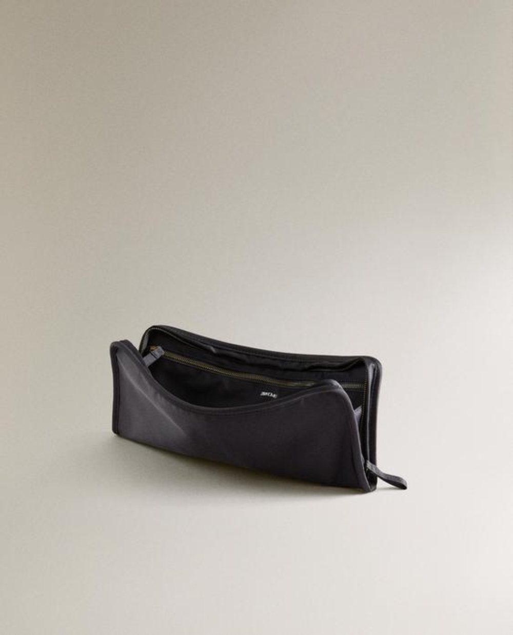 ZARA HOME САТИНОВАЯ КОСМЕТИЧКА ОРГАНАЙЗЕР, ТЕМНО-СИНИЙ