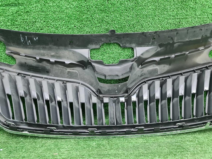 Решетка радиатора Skoda Rapid 1 (2012-2020)