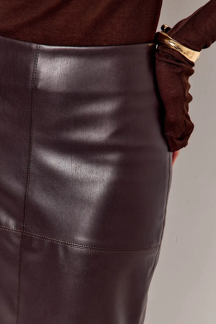 Юбка карандаш из экокожи шоколадного цвета
