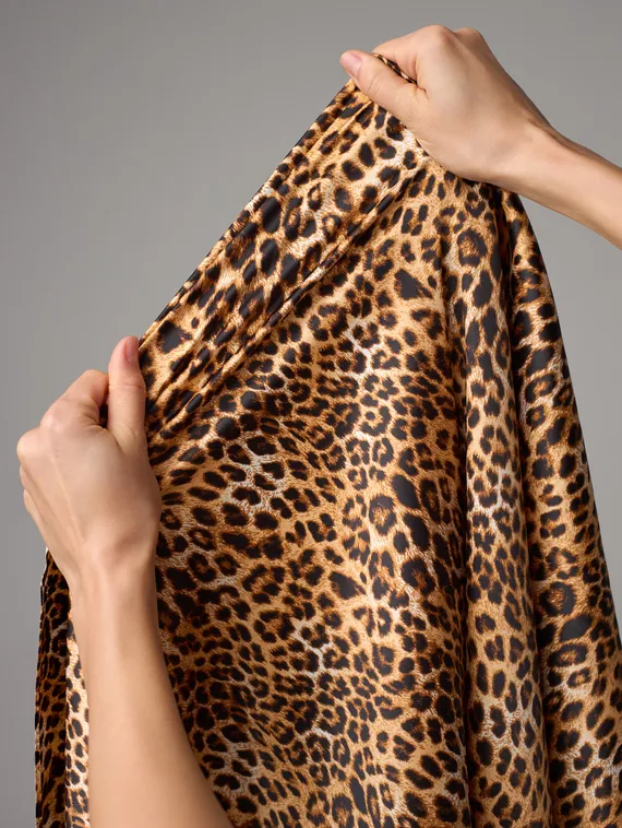 Атлас-стрейч бельевой, Китай, леопард, бежевый/коричневый/черный