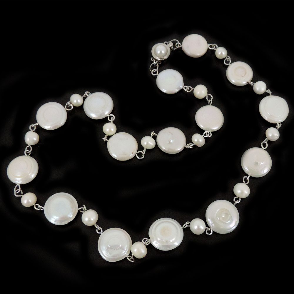 рассыпанный жемчуг. колье из розового жемчуга. светлый жемчуг. белые жемчужные бусы. пандора серый жемчуг.