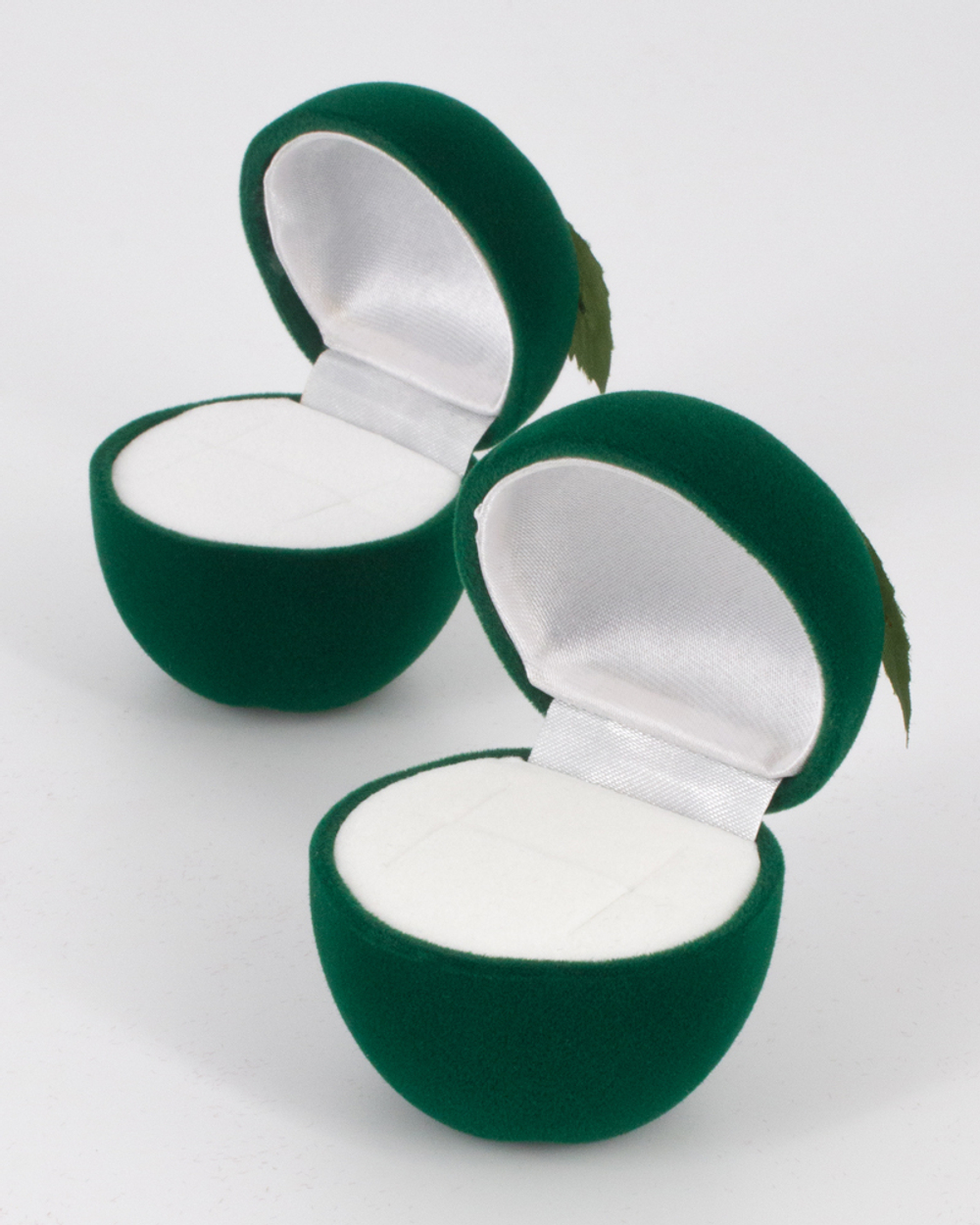 Подарочный футляр‑яблоко для ювелирного кольца