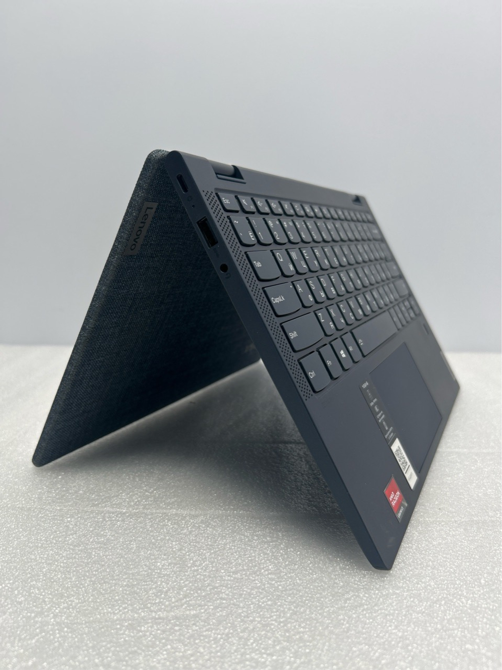 Ноутбук-трансформер Lenovo Yoga 6 13ARE05 (82FN005KRU) 13.3"/AMD Ryzen 7 4700U/RAM 16 GB/SSD 1024 GB/AMD Radeon/1920*1080 (Touch)/IPS/Windows 10 /Подсветка кл-ры: LED/синий. Состояние: C1