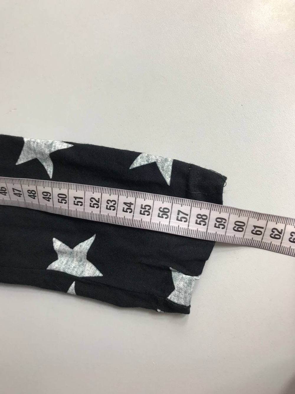 Кофта с капюшоном с ярким принтом 44 размер