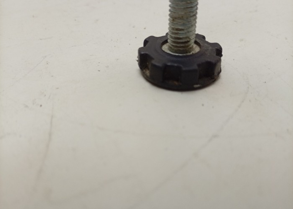 STA4648D ктп9 Ножка передняя для посудомоечной машины SMEG STA4648D б/у