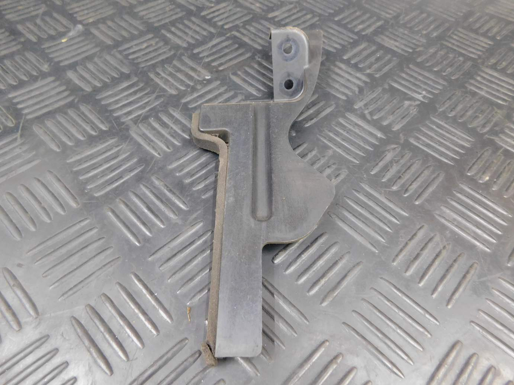 Пластик внутренний Kawasaki ZZR 400 98 14090-1292 053083