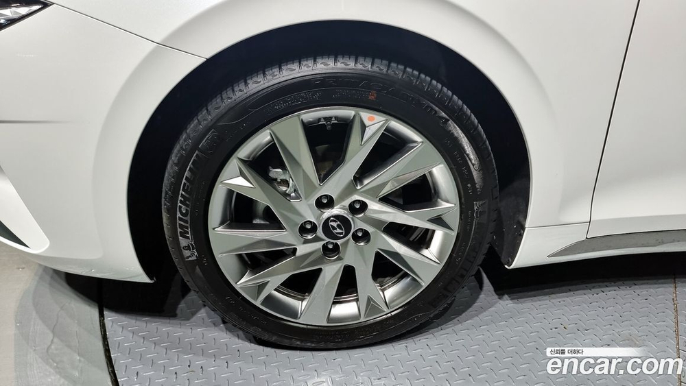 Hyundai The New Grandeur (Azera) IG Hybrid Calligraphy (06.2022)