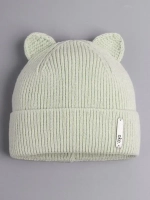 Шапка вязаная демисезонная с ушками