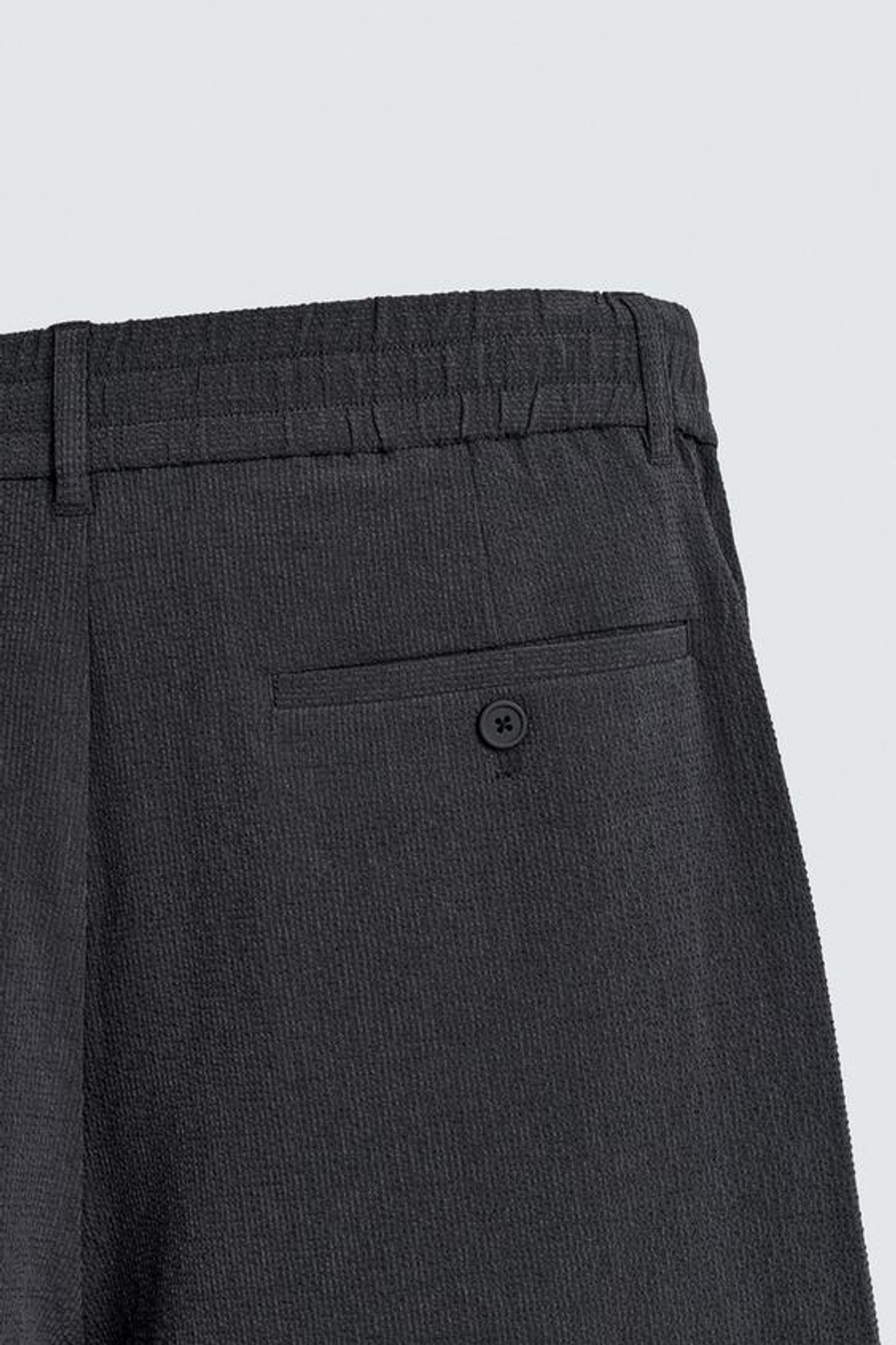 ZARA ШОРТЫ СВОБОДНОГО КРОЯ С НЕРОВНОЙ ТЕКСТУРОЙ И СКЛАДКАМИ, ТЕМНО-СЕРЫЙ