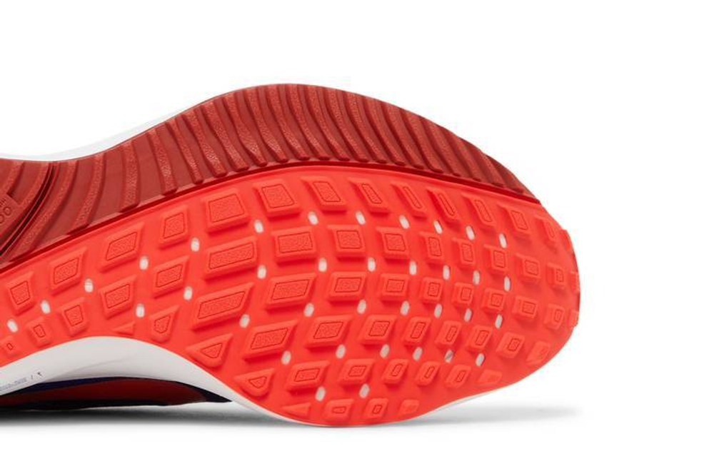 Кроссовки Nike Air Zoom Vomero 16