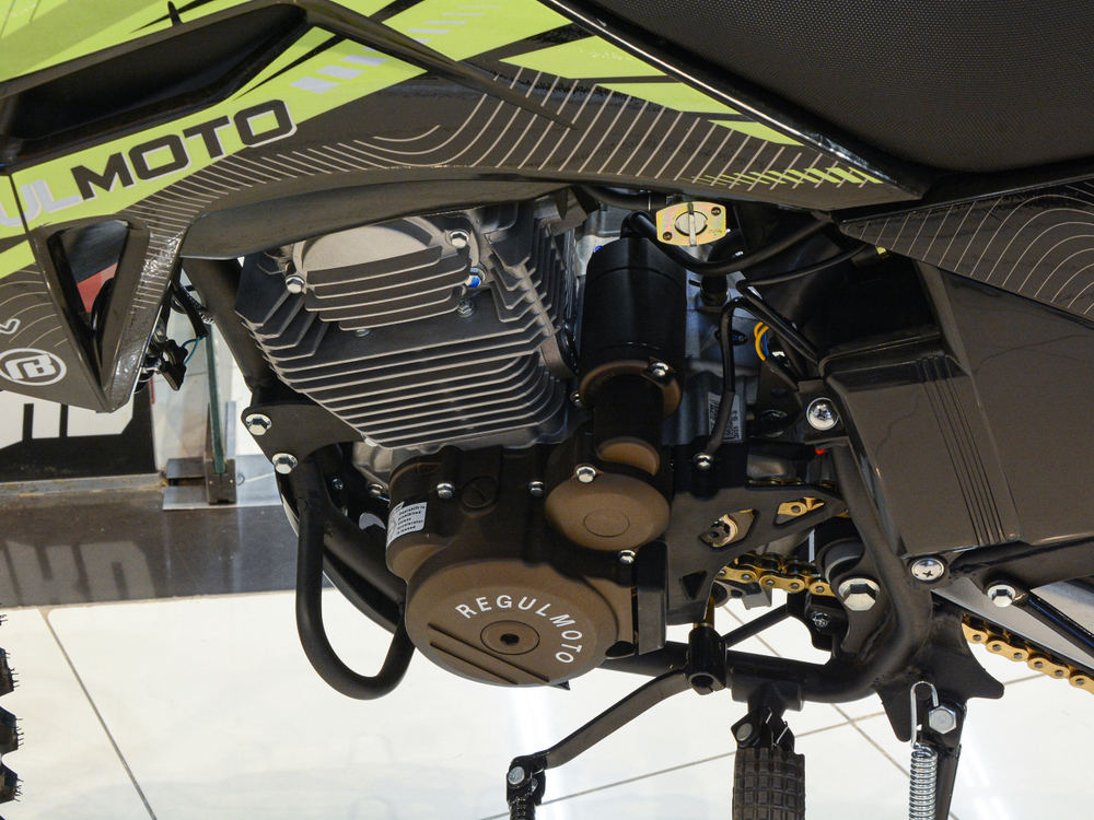 Мотоцикл эндуро Regulmoto Sport-003 PRO 300 ПТС Черно/Зеленый