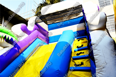 Коммерческий батут "Белый клык" с механизированной головой, размер 6*6*4 м