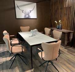 Крутящийся стул с подлокотниками Bavel бежевый