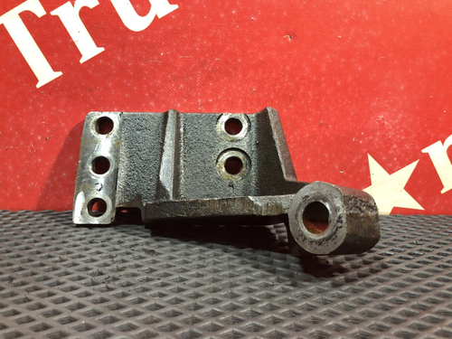 Кронштейн двигателя задний левый