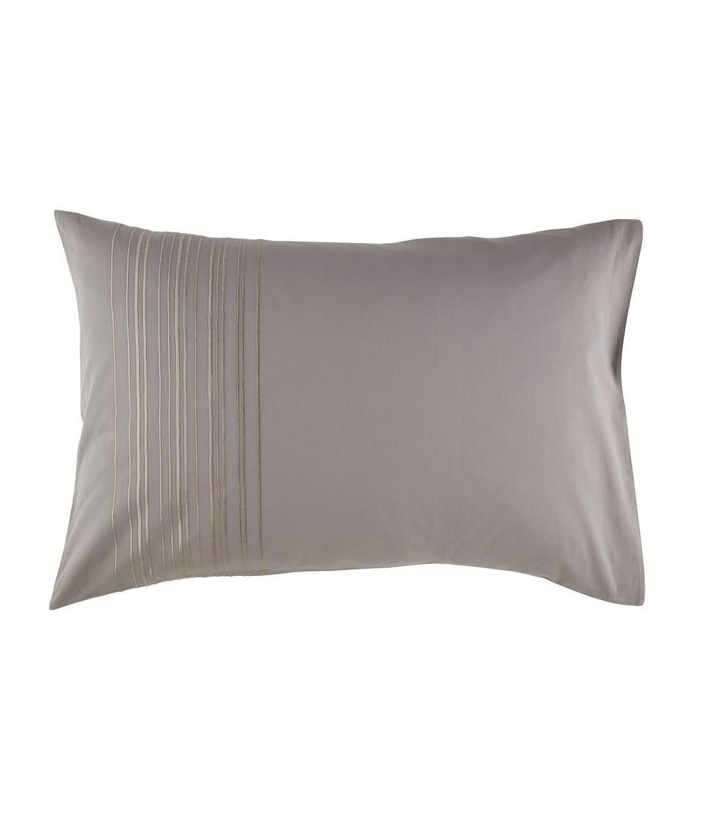 Наволочка 70х70 Christian Fischbacher Luxury Nights Line 705 коричневая Швейцария