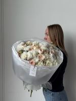 Букет сборный в нежно розовых оттенках размер L