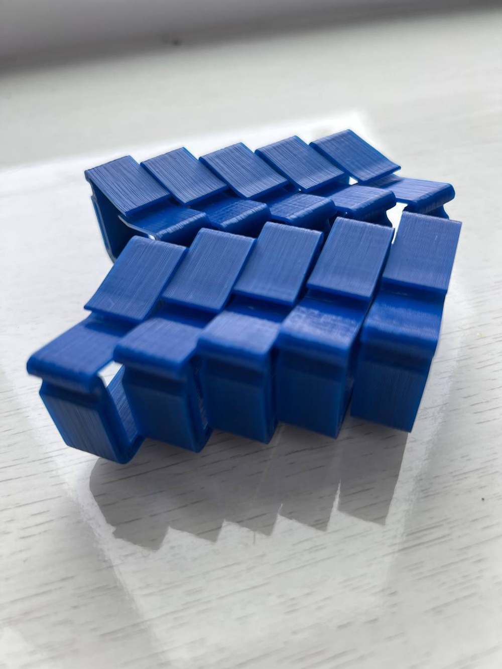 Пластиковый зажим ED44P10 для фиксации в шкафу кабеля (3шт упаковка) диам. до 28.5мм (крепится на DIN-рейку)