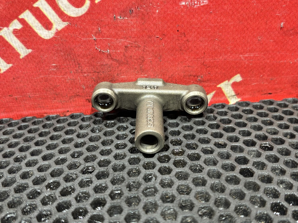 Коромысло клапана 2021г.