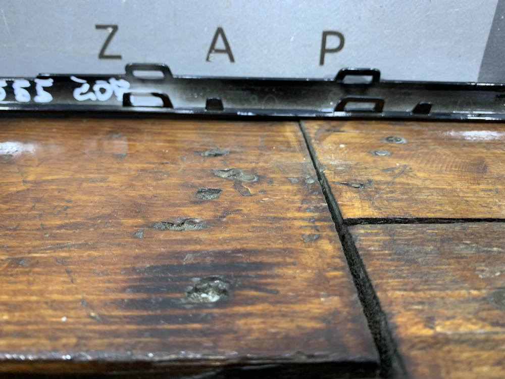 Молдинг заднего бампера AMG Mercedes С (W205) БУ Оригинал A2058851521