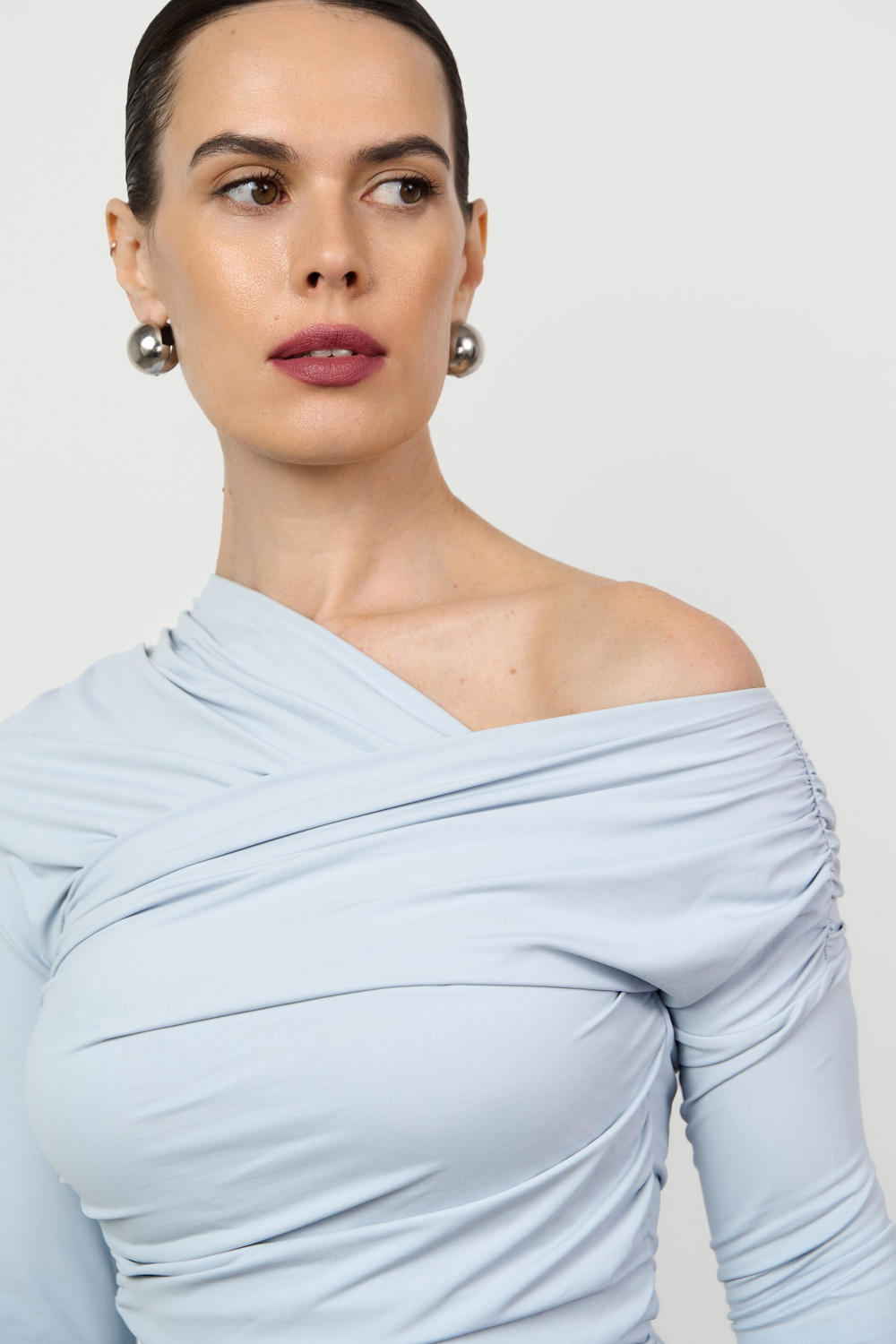 Лонгслив с драпировкой