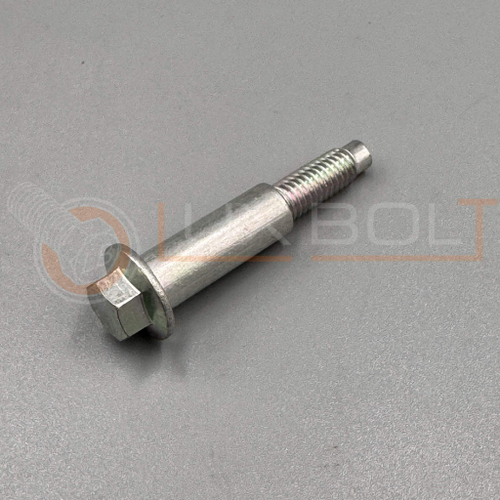 Болт М6х39 клапанной крышки с фланцем дв.405 ЕВРО-3