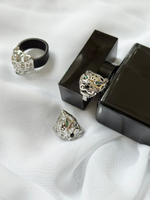 Серьги леопарды, оттенок серебро. Английский замок.