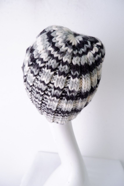 Шапка объемная