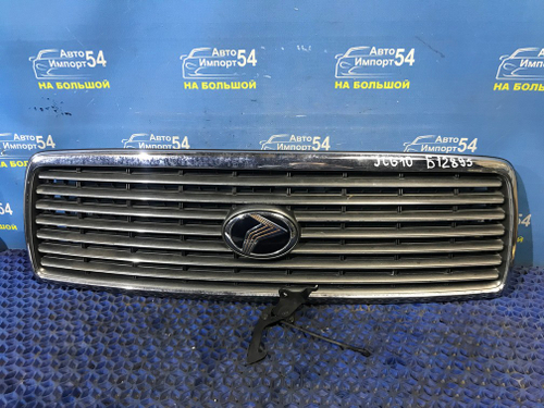 Решетка радиатора TOYOTA PROGRES 1998-2001